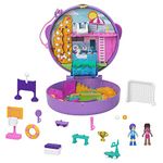 Polly Pocket Soccer Squad Compact, Sports Theme with Micro Bella & Friend Dolls, 5 Reveals & 12 Accessories, Pop & Swap Feature, Great Gift for Ages 4 Years Old & Up