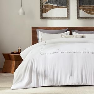 SLEEP ZONE Queen Comforter Set, Luxury Hotel Collection Comforter, 3 Pieces Fluffy Lightweight Down Alternative Duvet Insert with Embroidered Stripes (Geometric Diamonds, Full/Queen)