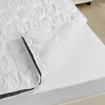 Good Nite Double Mattress Topper Polyester HollowFiber with Elasticated Corner Straps Mattress Cover Pad 6cm Thick (135 x 190 x 6cm)