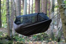 DD Hammocks Frontline Hammock - Lightweight Jungle Hammock with Mosquito Net for Bushcraft Adventure and Solo Camps Coyote Brown