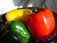 STOPLIGHT BELL PEPPERS GREEN, RED &