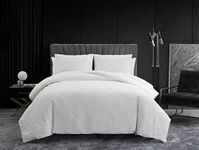 Vera Wang | Abstract Crinkle Collection | Comforter Set - Soft & Cozy, Medium-Weight & Reversible Bedding, Includes Matching Shams, King, White