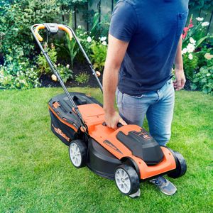 LawnMaster 24V Cordless Lawnmower 34cm – 4.0Ah Battery, Fast Charger, Rear Roller