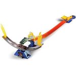 Hot Wheels Daredevil Crash Track Set with Hotwheels Car, Track, Launcher & Ramp