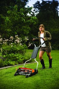 Fiskars StaySharp Max Reel Lawn Mower – 46cm Contactless Cutting, Black/Orange