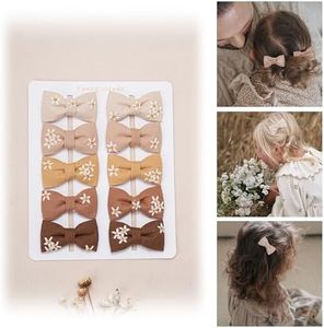 FANCY CLOUDS Baby Hair Clips with Baby Girl Bows,10 pcs Boutique Handmade Daisy Fully Lined Hair Barrettes Hair Accessories for All Age Girls Toddlers Infants