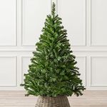 Christow Artificial Christmas Tree 5ft, Traditional Green Spruce, Bushy Branches, Natural Looking Dual Tone PVC Needles, Indoor Home Xmas Decoration, Easy Assembly with Stand (tree skirt not included)