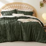 Bedsure Tufted Boho Comforter Set King - Olive Green Boho Bedding Comforter Set, 3 Pieces Farmhouse Shabby Chic Embroidery Bed Set, Soft Jacquard Comforter for All Seasons